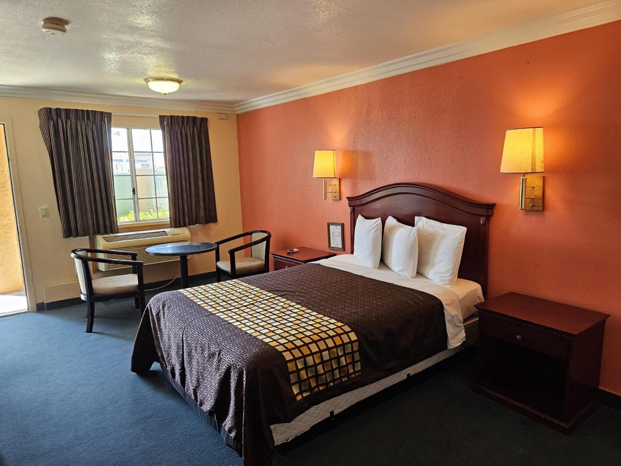 Aerospace Hotel 2*